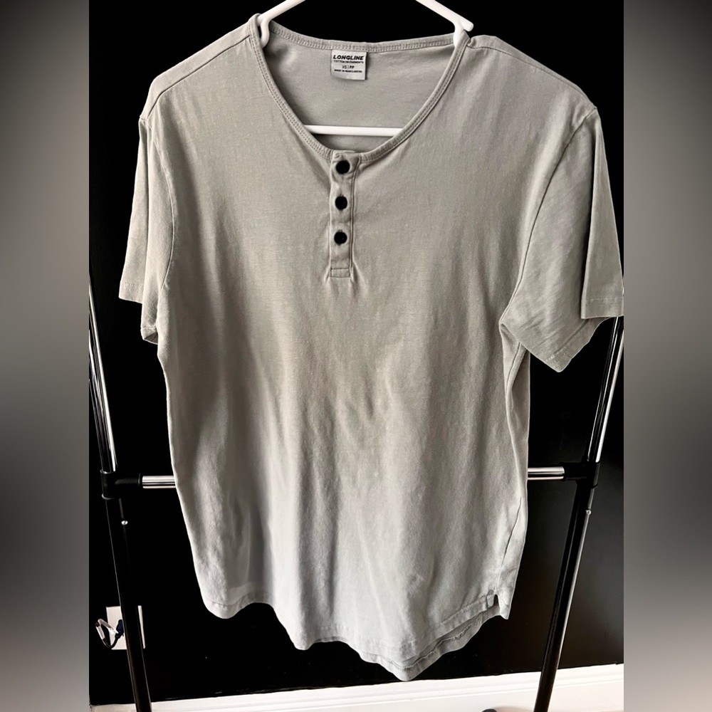 Button Collar T shirt // Size XS (Runs big)